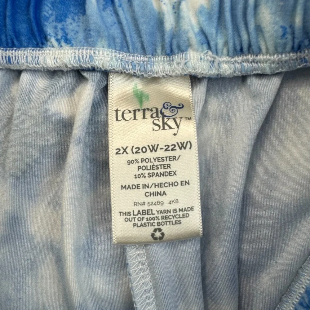 Terra & Sky Shorts Womens 2X Blue White Tie Dye Stretch Elastic Waist Drawstring